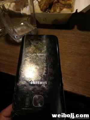三星手机在丽江首次爆炸 才用两个月网友说太恐怖了