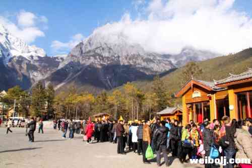 2800人超级大团游丽江 有望破吉尼斯世界纪录