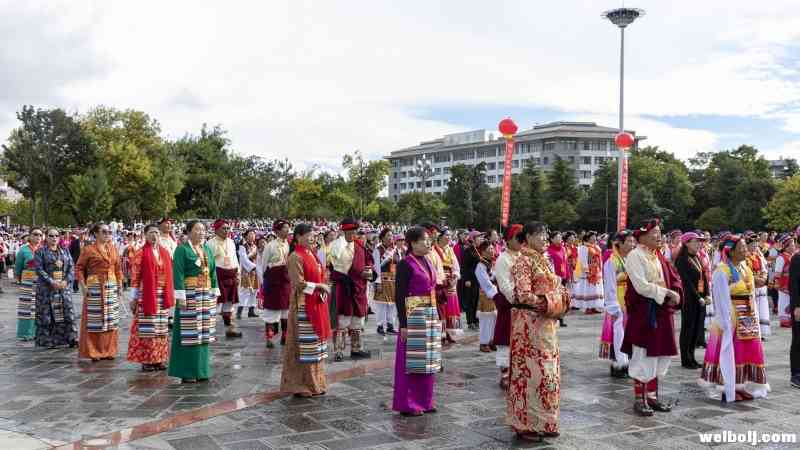 全国第二届夕阳红广场舞（民族舞）大赛开幕在丽江开幕