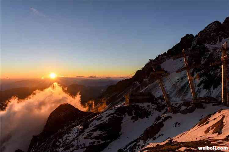 攀一座山，追一个梦，让我们梦回玉龙雪山！