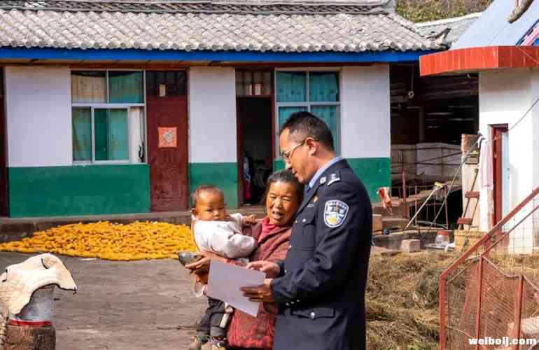 周明局长走访慰问困难群众