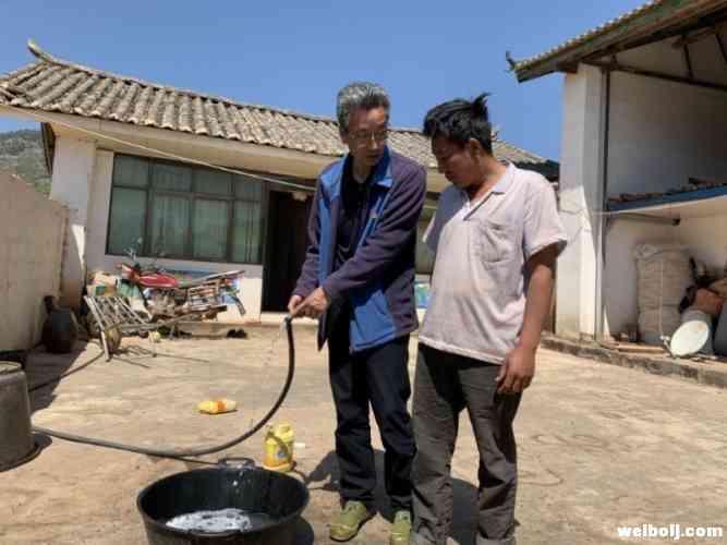 没有节假日一轮又一轮 确保挂钩联系村干净利落脱贫2.jpg