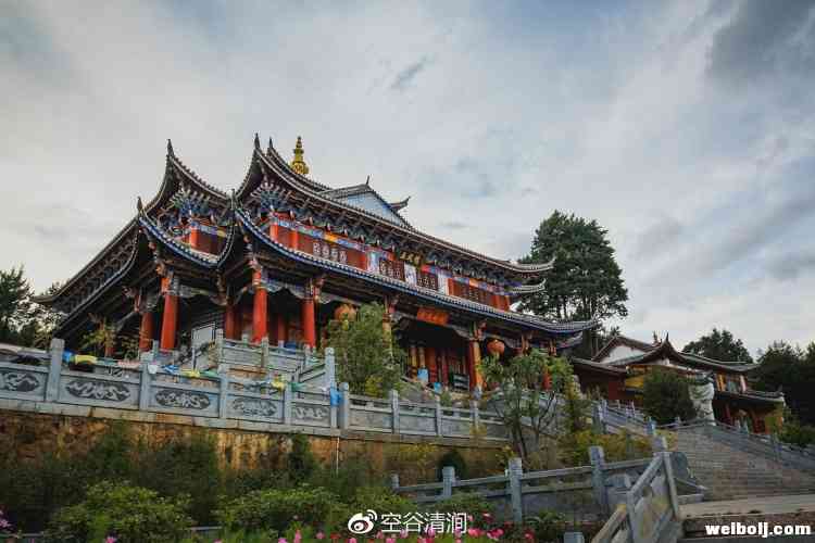 丽江福国寺.png