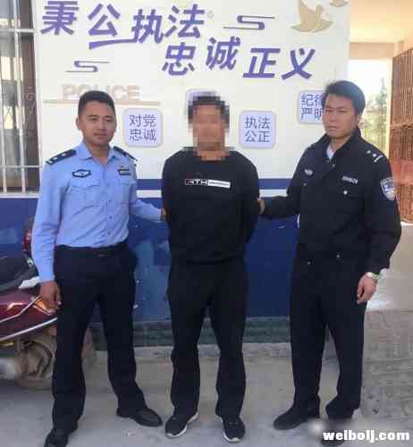 就是不服 宁蒗男子车堵交警队被行政拘留.jpg