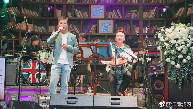 像风一样的鱼大叔 用歌声书写人生中不经意的感动 (1).jpg
