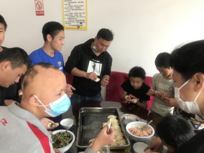 丽江市民政开展“同行—童乐陪伴计划”六&amp;#8226;一系列活动 (1).jpg
