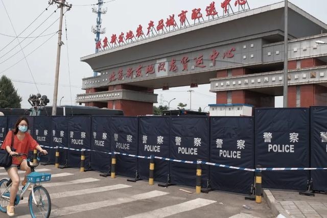 海鲜市场之谜：三文鱼不感染病毒，但这是一次寻找真正中间宿主的机会.jpeg