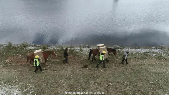 5G信号“登上”玉龙雪山  离赤道最近的雪山、丽江海拔最高的5G基站建成 (3).jpg
