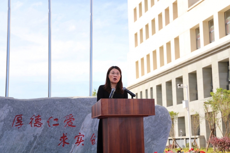 今天丽江市妇女儿童医院正式开业，十几个科室专为妇儿服务 (6).jpg