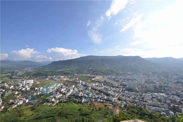 华坪县首家旅行社成立 推出首条特色旅游线路1.jpg