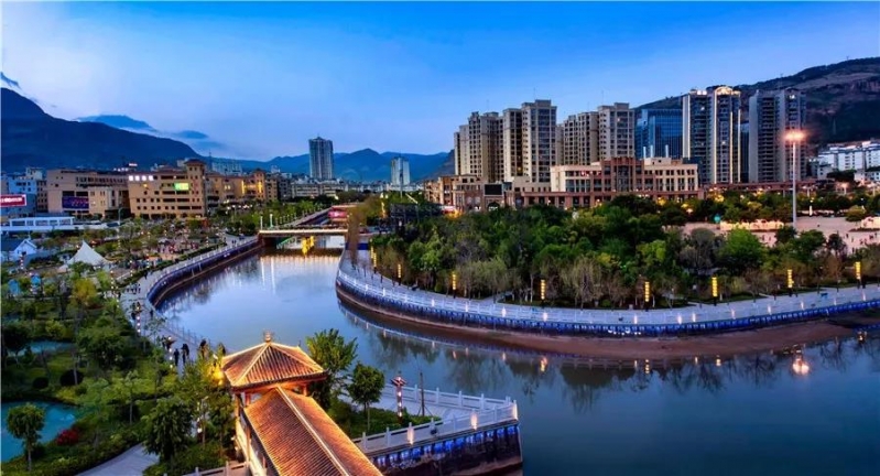 华坪县首家旅行社成立 推出首条特色旅游线路2.jpg