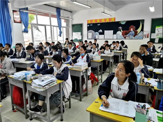 丽江中小学暑假安排新鲜出炉  最长一个月.jpg