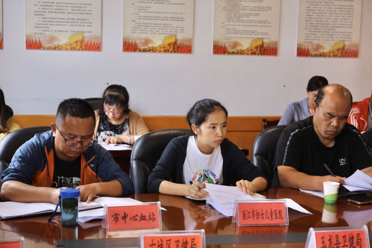国家卫生城市复审在即，全社会共同努力建设健康新丽江 (2).jpg