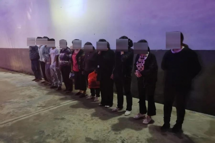 12人参加赌博 期纳10人被拘留10天.jpg