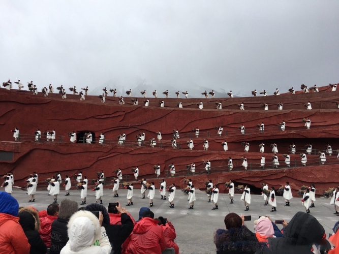 雨季到来 玉龙雪山景区向游客发出游览须知1.JPG
