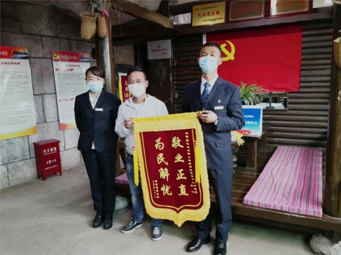 玉龙雪山.jpg