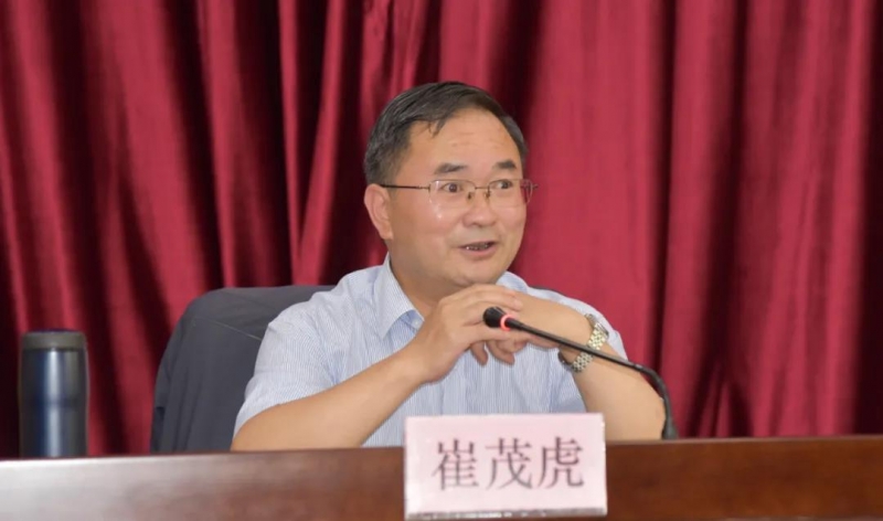 市委市政府召开金融工作座谈会，助推丽江高质量跨越式发展 (3).jpg