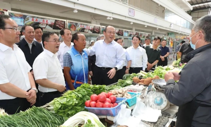 省长阮成发在丽江市调研时强调，做好“六稳”工作、落实“六保”任务 (3).jpg