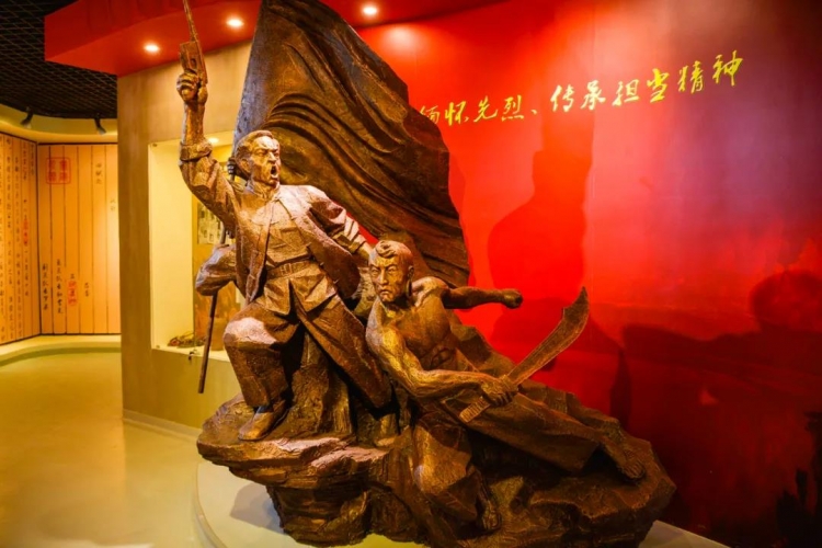 71年前的壮烈牺牲地，71后的绿水青山 (7).jpg