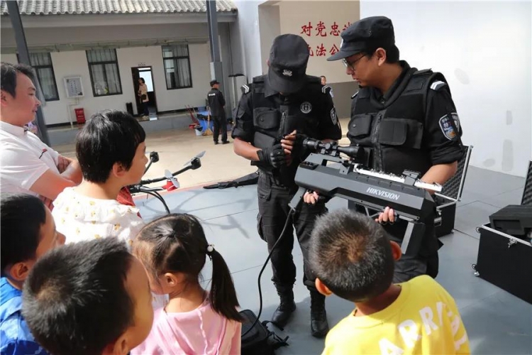 “小小警察”来啦3.jpg