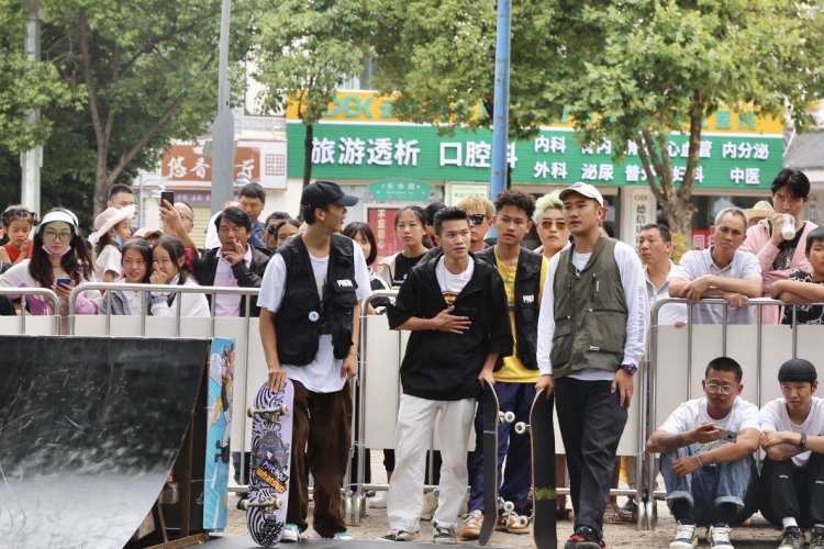 夏日玩乐指南，年轻人的娱乐风向标  尽在丽江益田-ICE青年滑板文创节 (3).jpg