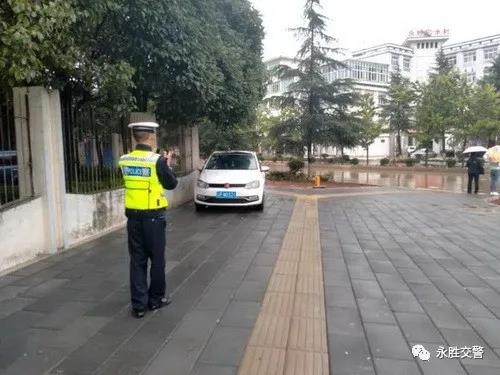 以“四个强化”措施扎实，创建“美丽县城”交通实际 (4).jpg