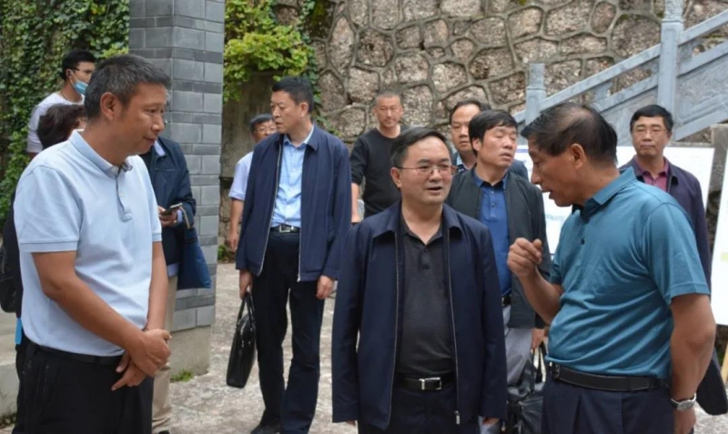 崔茂虎丽江古城调研强调：找准丽江特色，积极开展智慧创文、文明旅游 (2).jpg