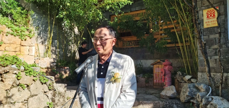 把纳西文化当成学习对象 今天古城范稳工作室正式挂牌 (6).jpg