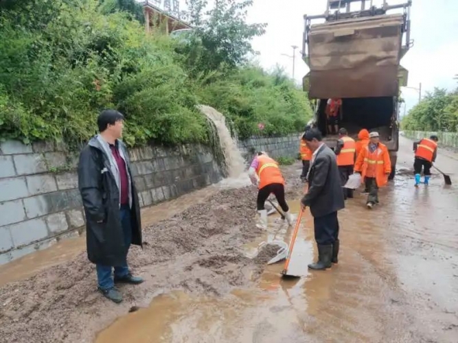 洪灾3.jpg