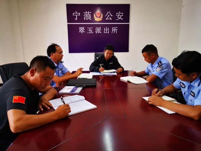 朱国万副局长到金沙江沿线派出所督导检查打击长江流域非法捕捞工作.jpg