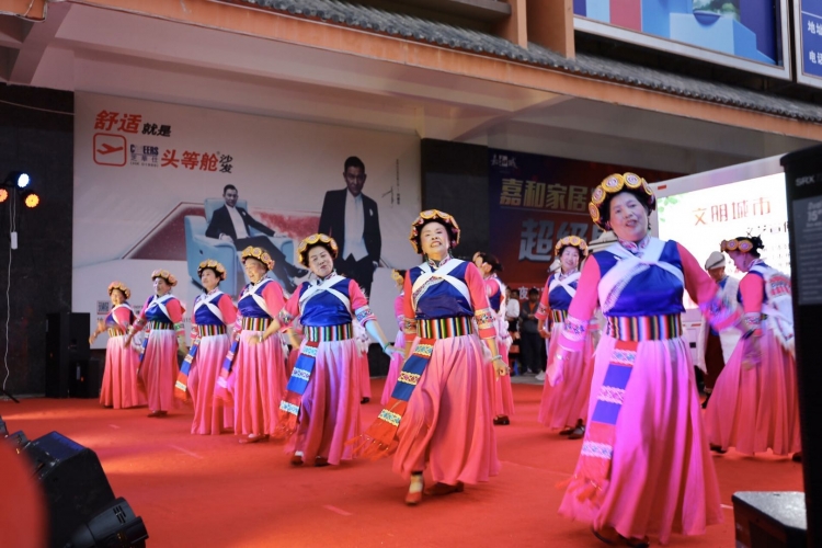 文明城市 你我共建，这些嬢嬢正用她们自己的方式为丽江贡献 (7).jpg
