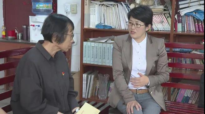 余丽军 庞新秀到女高看望慰问张桂梅老师3.jpg