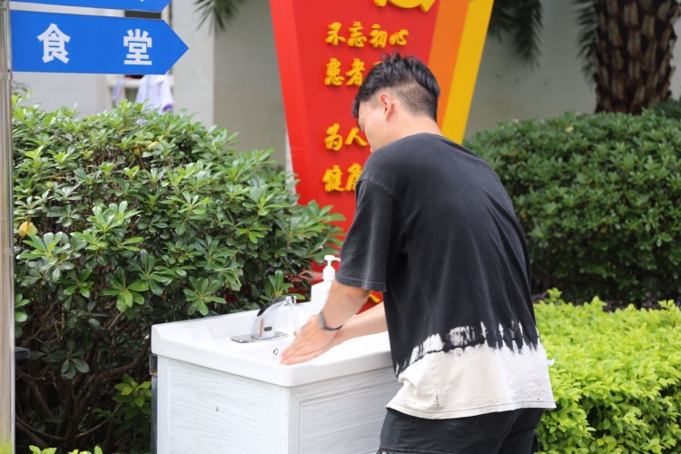 全民参与爱国卫生专项行动 ，华坪城乡颜值再刷新 (7).jpg