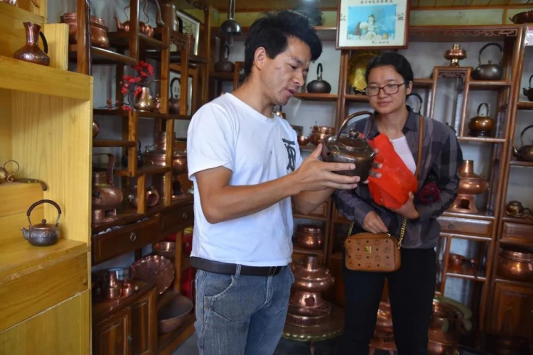 文旅融合已成为旅游产业发展的新动能，为非遗带来新理念、新路径 (9).jpg
