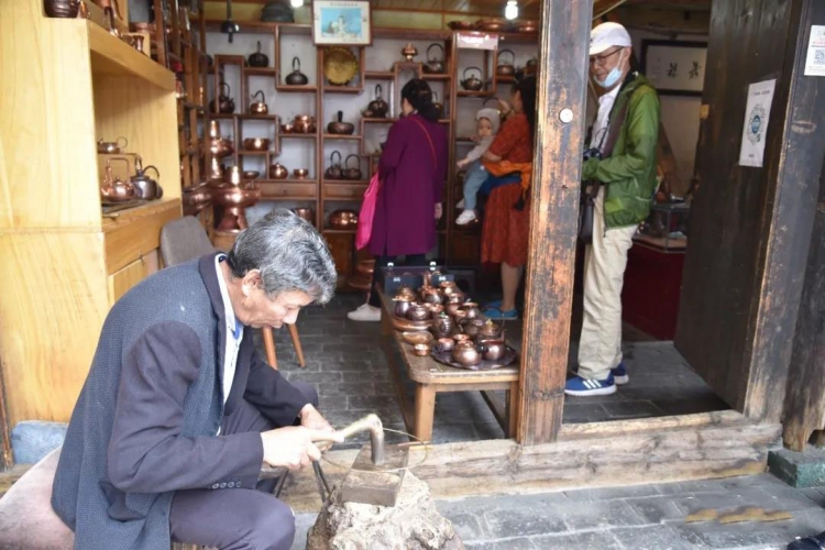 文旅融合已成为旅游产业发展的新动能，为非遗带来新理念、新路径 (10).jpg