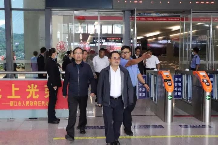 崔茂虎郑艺专题调研旅游工作 (1).jpg