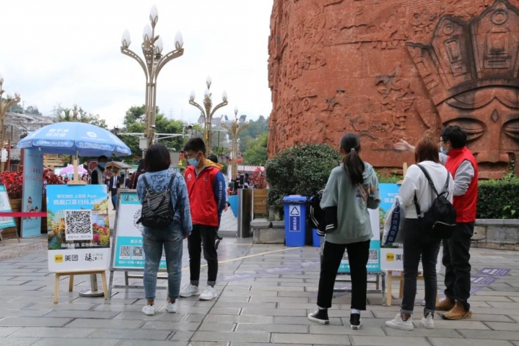 客流渐增，丽江古城景区多举措让游客玩得开心又放心 (3).jpg