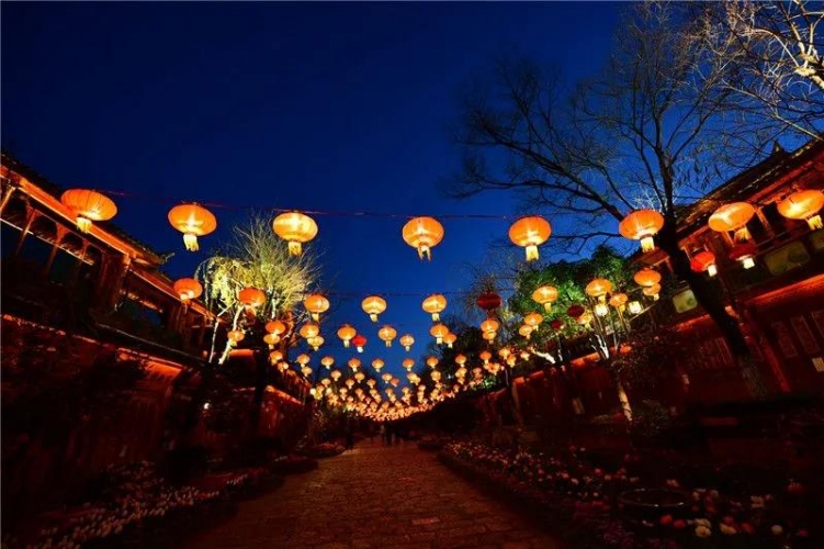 丽江古城入选2020游客喜爱的十大夜景区 (7).jpg