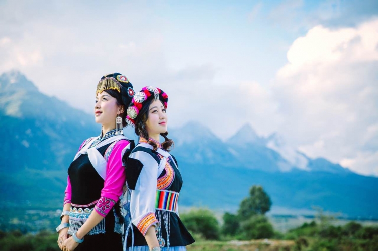 丽江新精品演艺剧目《花马古歌》招聘歌舞乐演员  需求女演员25人、男演员15人2.jpg