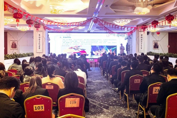 花了3千多，学了个寂寞！直播培训刚一周就被“踢出群聊”，学员懵了！.jpeg