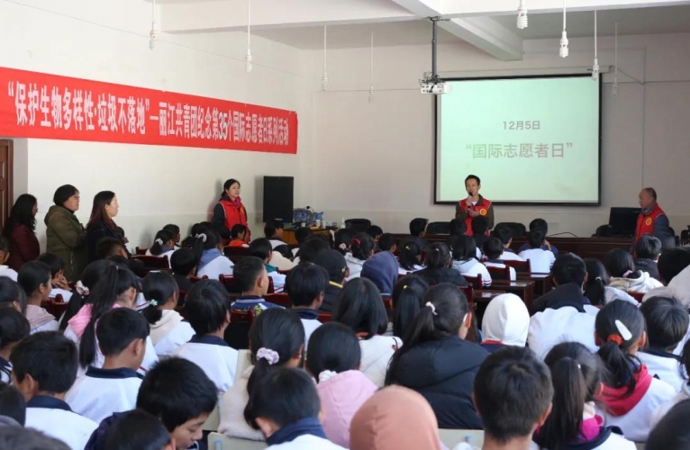 垃圾不落地，志愿添魅力！2.jpg