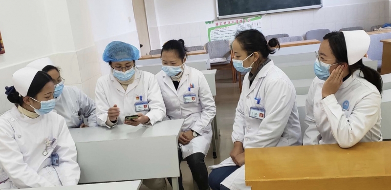 丽江市人民医院党委多渠道学习张桂梅同志先进事迹 (7).jpg