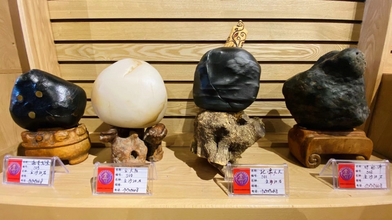 巧夺天工！三江并流石重彩丽江旅游文化 (7).jpg