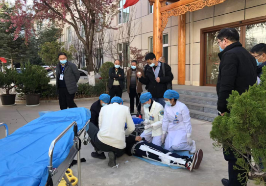 丽江市医学会创伤分会第一届委员会成立，将更好为丽江人民的健康服务 (2).png