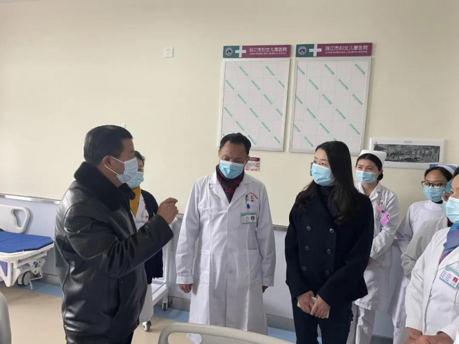 丽江市人民政府副市长魏妮娅调研卫生健康工作 (4).jpg
