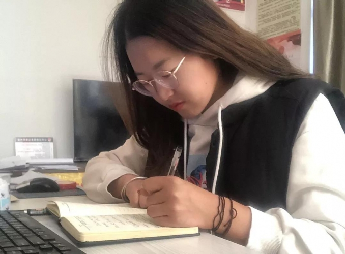 25岁女大学生当选最年轻村委会主任 (2).jpg