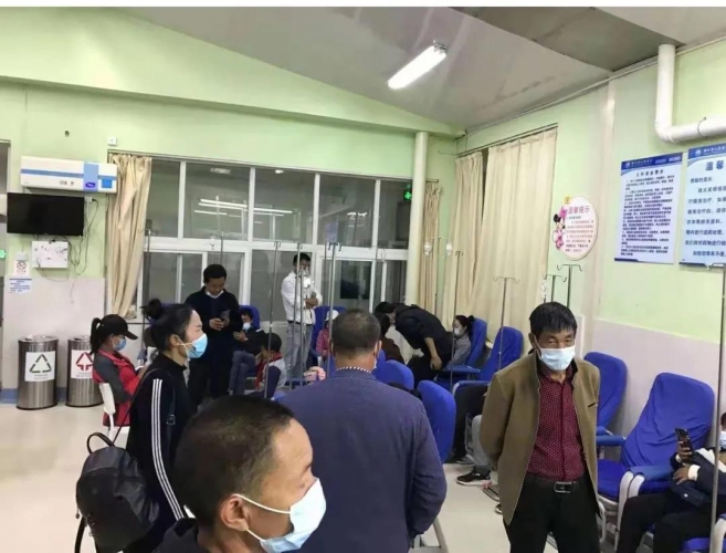 儿科平均每天门诊人次约300人，为缩短候诊时间 市医院多措并举.jpg