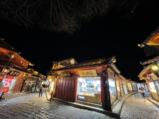 网上丽江客栈哀鸿遍野 你卖惨有什么用？ (7).jpg
