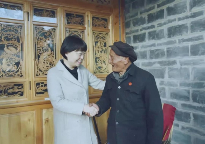 浦虹率队走访慰问困难群众和驻丽部队官兵 (2).jpg
