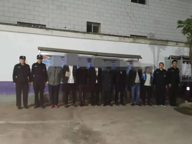 严厉打击涉赌违法行为！大年初一永胜警方收缴赌资近两万元 (2).jpg